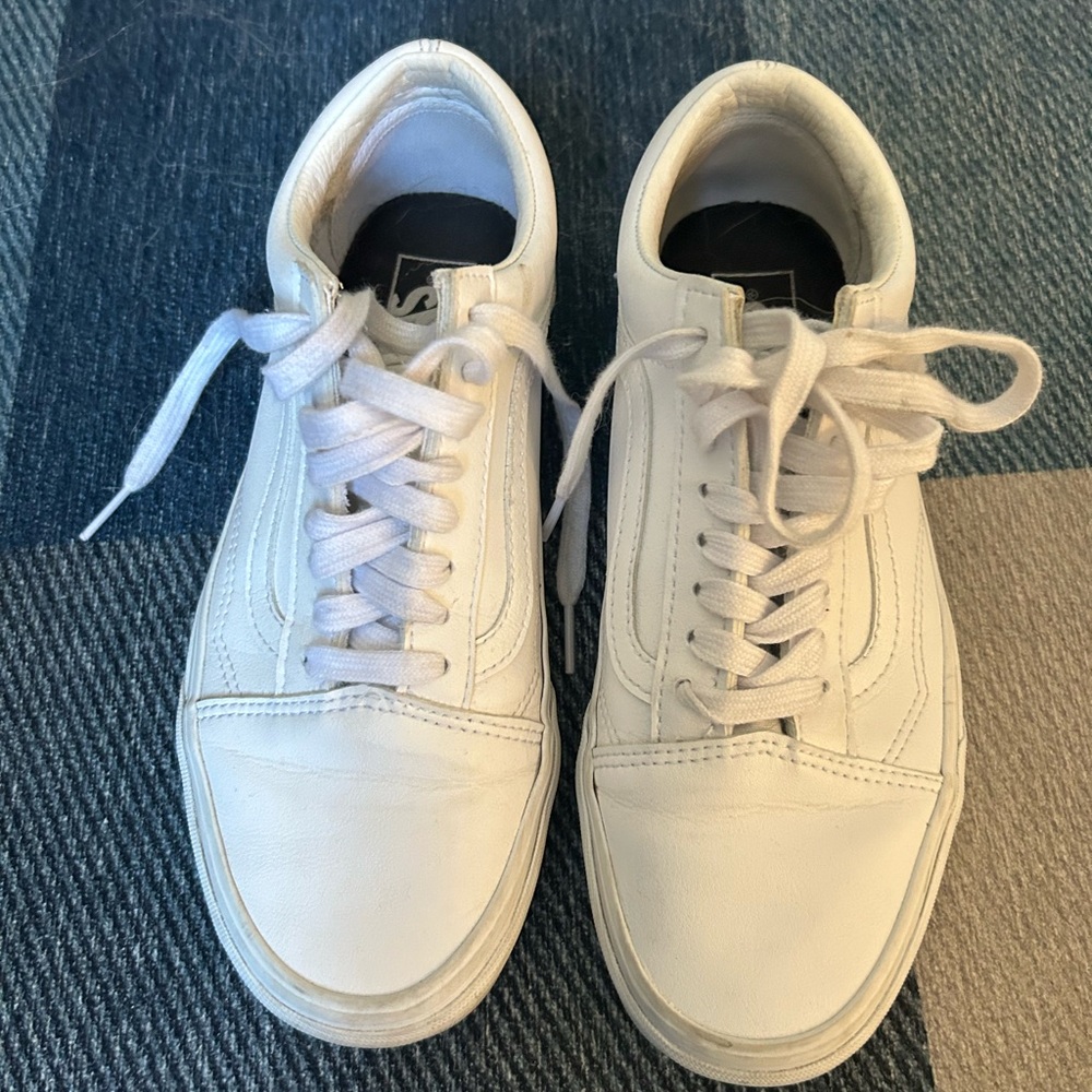 White Leather Vans Old Skool Classic Tumble Shoes.. Like new condition